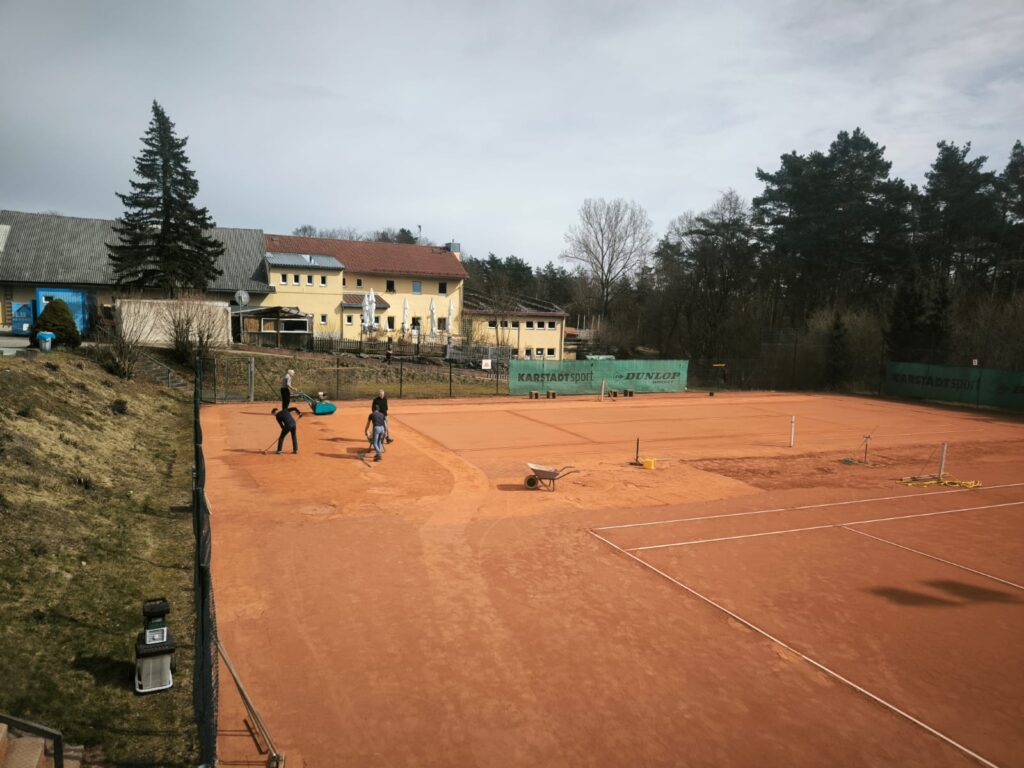TSV Bindlach Tennis Platzarbeiten